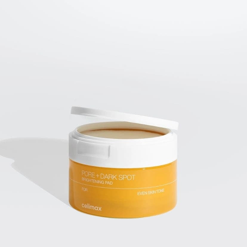Celimax Pore+Dark Spot Brightening Pad é um tônico facial em discos (40 unidades) — fotografia oficial da marca.