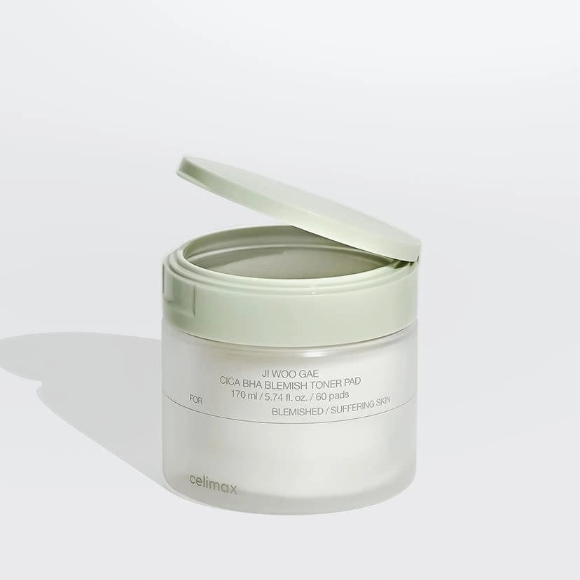 Celimax Ji Woo Gae Cica BHA Blemish Toner Pad 60pads — fotografia oficial da marca.